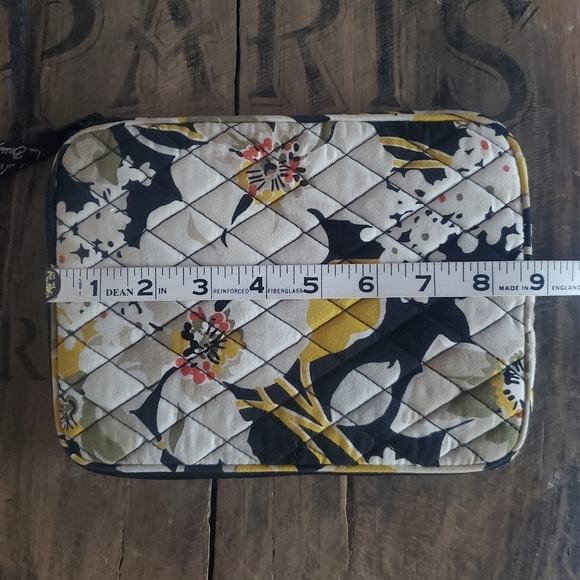 VERA BRADLEY "Dogwood" Black/Yellow Floral Quilted E-Reader Tablet iPad Sleeve - Picture 9 of 11